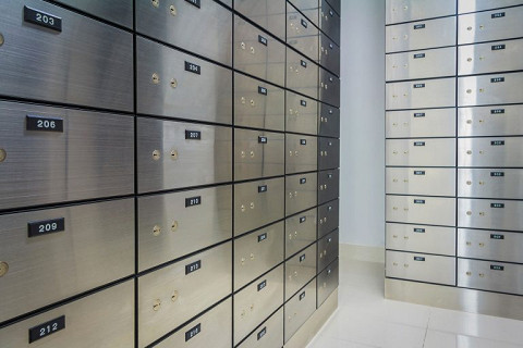 Dịch vụ cho thuê két sắt (Lockbox Banking) của ngân hàng là gì? Ưu và nhược điểm