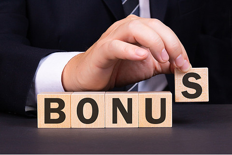 Tiền thưởng cho việc đồng ý gia nhập công ty (Signing Bonus) là gì?