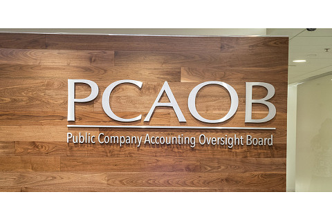 Ủy ban giám sát kế toán công ty đại chúng (Public Company Accounting Oversight Board - PCAOB) là gì?