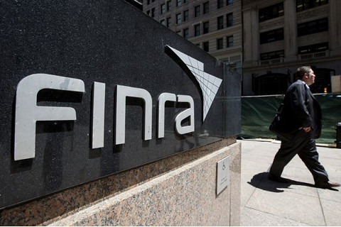 Cơ quan quản lí ngành tài chính (Financial Industry Regulatory Authority - FINRA) là gì? Đặc điểm