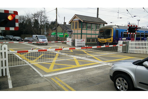 Đường ngang (Level Crossing) là gì? Qui định về đường ngang