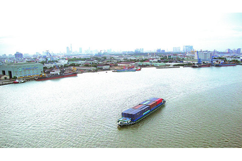 Kinh doanh vận tải thủy nội địa (Inland Water Transport Business) là gì?