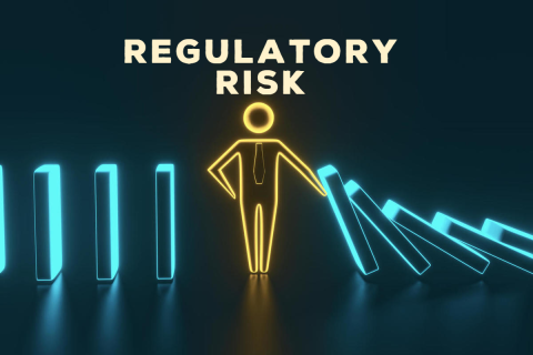 Rủi ro pháp lí (Regulatory Risk) là gì? Đặc điểm Rủi ro pháp lí